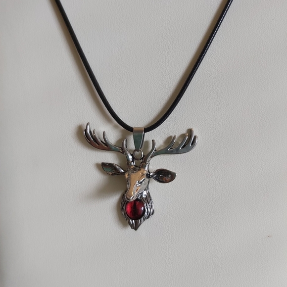 Jewels & Gems Jewelry - 3 for 20$: Animal Pendant Necklace